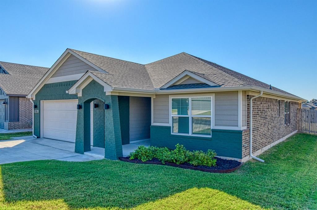 20100 Park Lane, Harrah, OK 73045