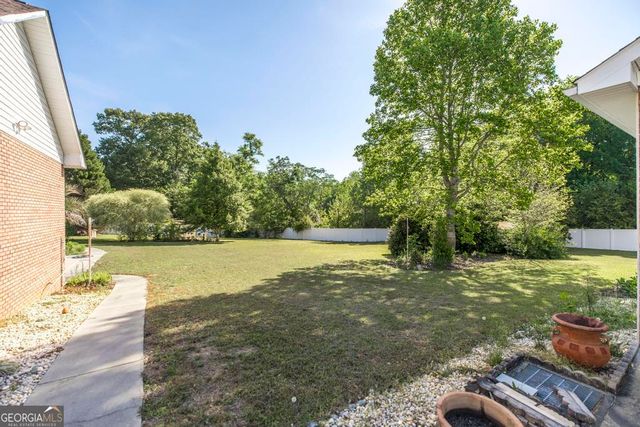 201 Strawberry Circle, Dublin, GA 31021
