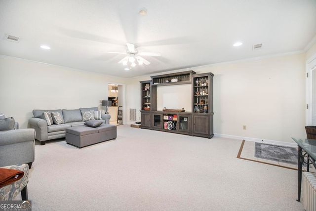 201 Strawberry Circle, Dublin, GA 31021