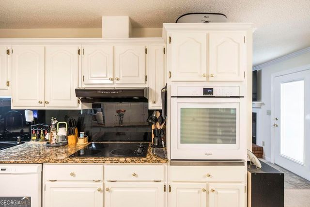 201 Strawberry Circle, Dublin, GA 31021