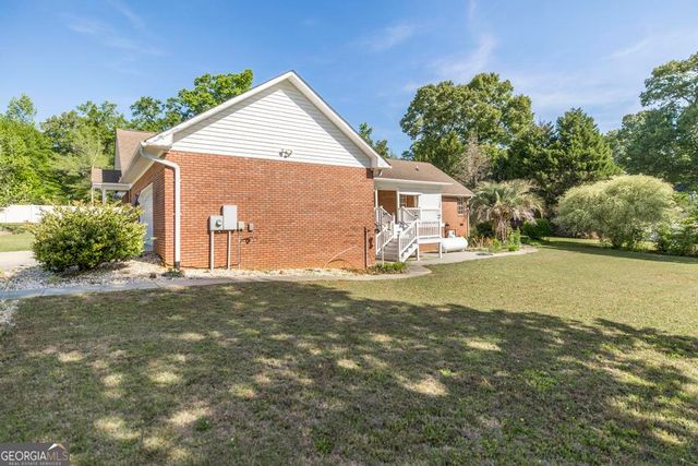 201 Strawberry Circle, Dublin, GA 31021