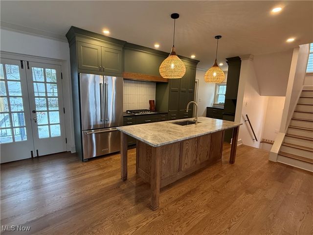 1610 Marlowe Avenue, Lakewood, OH 44107