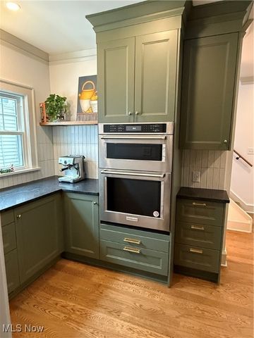 1610 Marlowe Avenue, Lakewood, OH 44107