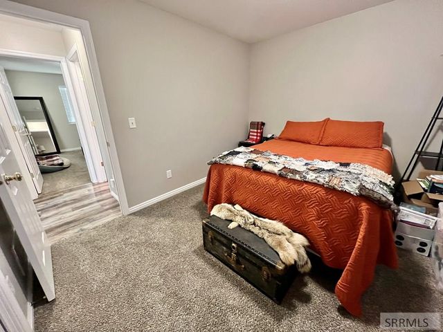 978 Edinburg Circle, Ammon, ID 83406