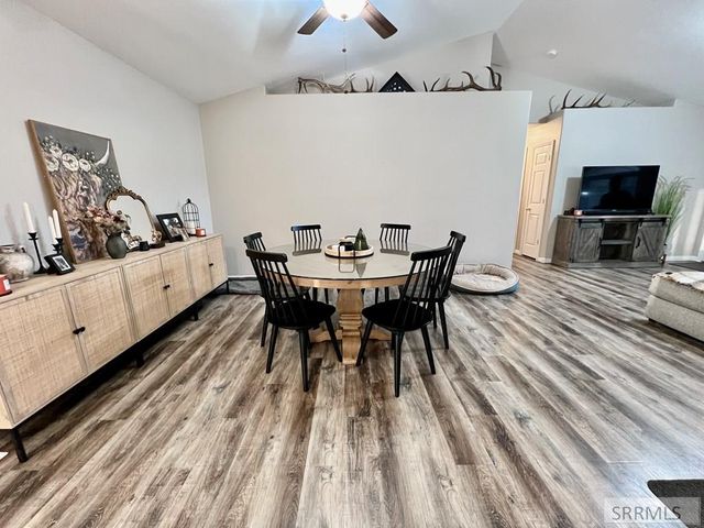 978 Edinburg Circle, Ammon, ID 83406