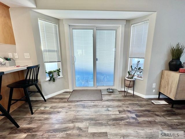 978 Edinburg Circle, Ammon, ID 83406