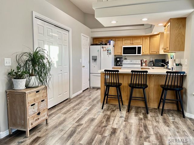 978 Edinburg Circle, Ammon, ID 83406