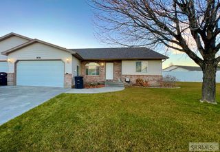 978 Edinburg Circle, Ammon, ID 83406