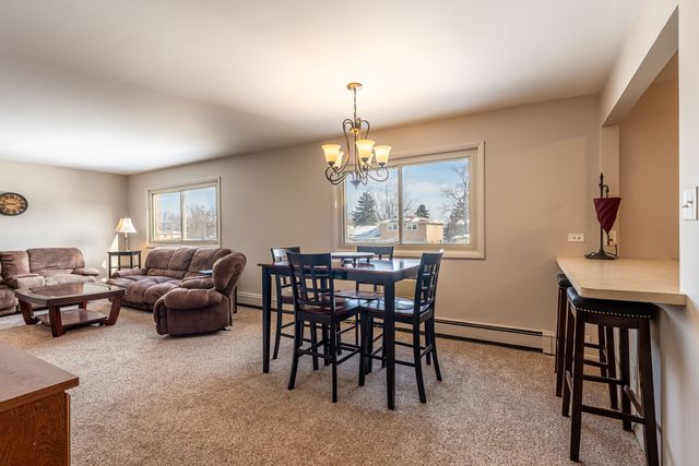 120 Collen Drive 221A, Lombard, IL 60148