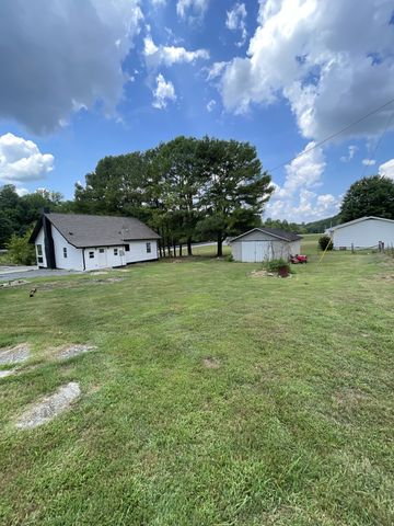 975 Witcher Hollow Rd, Red Boiling Springs, TN 37150