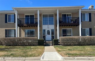 34820 Valleyview Drive C5, Sterling Heights, MI 48312