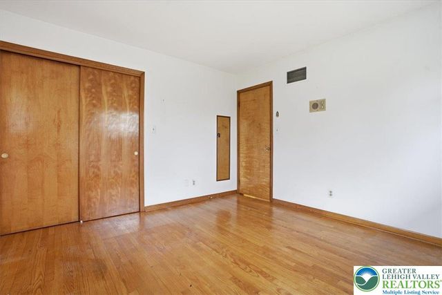 5271 Camp Meeting Road, Upper Saucon Twp, PA 18034