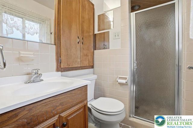 5271 Camp Meeting Road, Upper Saucon Twp, PA 18034