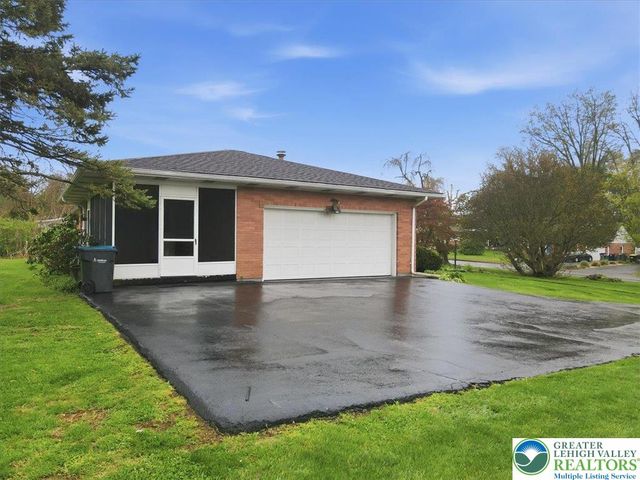5271 Camp Meeting Road, Upper Saucon Twp, PA 18034