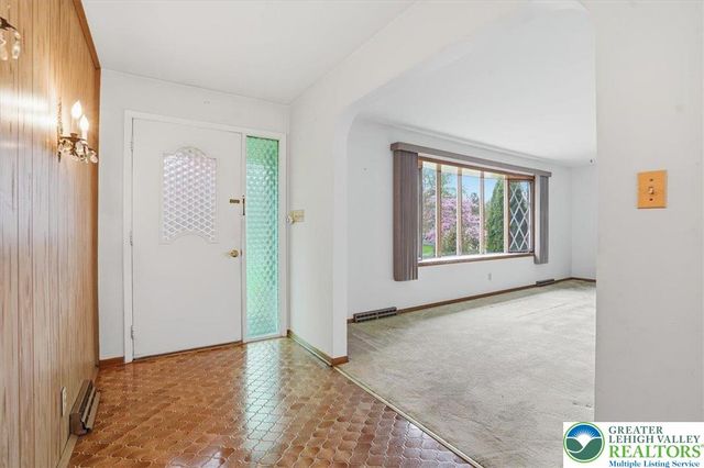 5271 Camp Meeting Road, Upper Saucon Twp, PA 18034