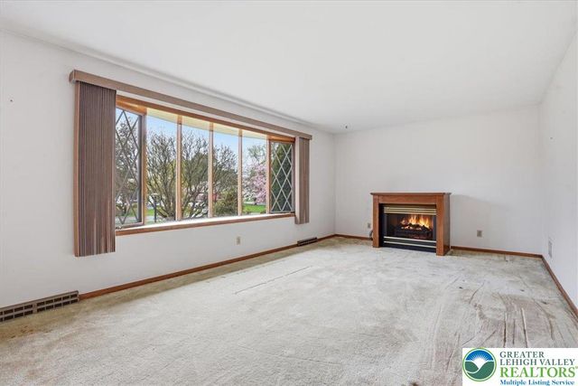 5271 Camp Meeting Road, Upper Saucon Twp, PA 18034