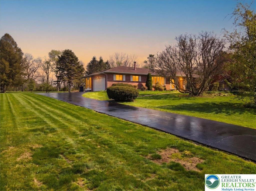 5271 Camp Meeting Road, Upper Saucon Twp, PA 18034