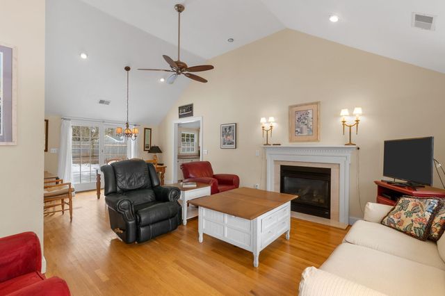 140 Sixth Avenue, West Hyannisport, MA 02672