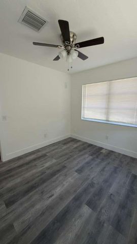 6817 SW 10th Street, Pembroke Pines, FL 33023