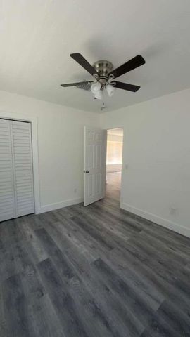 6817 SW 10th Street, Pembroke Pines, FL 33023