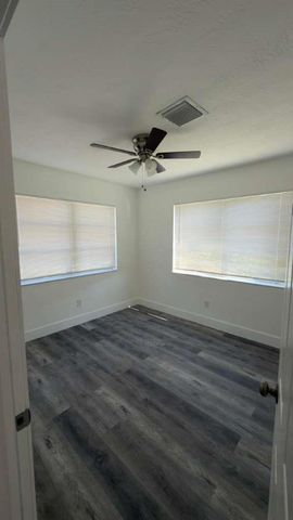 6817 SW 10th Street, Pembroke Pines, FL 33023