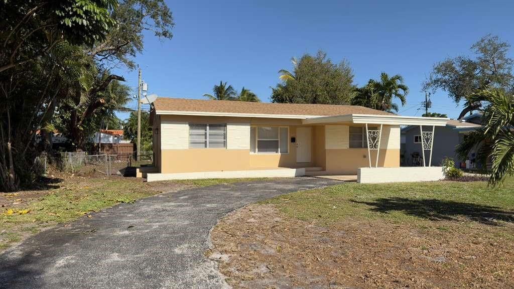6817 SW 10th Street, Pembroke Pines, FL 33023