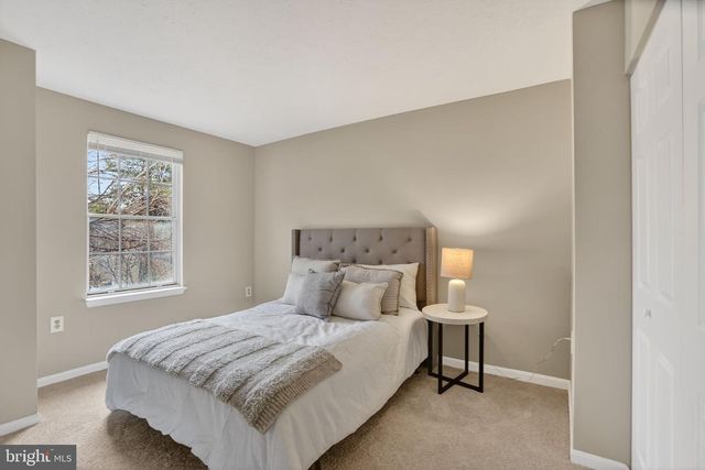 5 CRYSTAL ROCK CT, Germantown, MD 20874