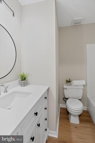 5 CRYSTAL ROCK CT, Germantown, MD 20874