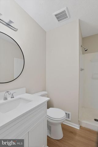 5 CRYSTAL ROCK CT, Germantown, MD 20874