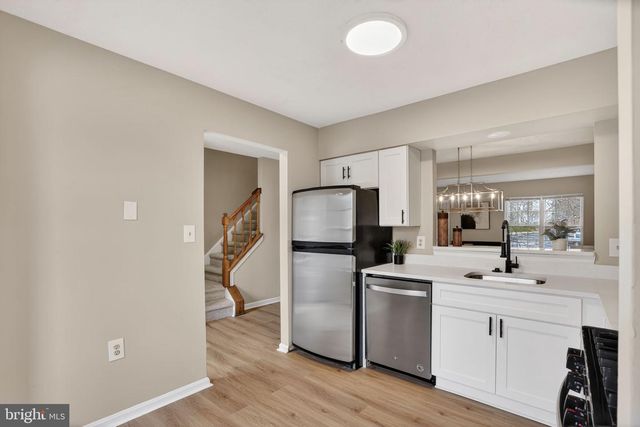 5 CRYSTAL ROCK CT, Germantown, MD 20874