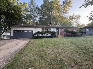 1001 W 93rd Street, Kansas City, MO 64114