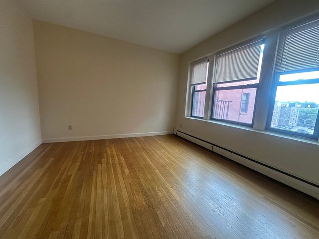 1242 Commonwealth Ave 42, Boston, MA 02134