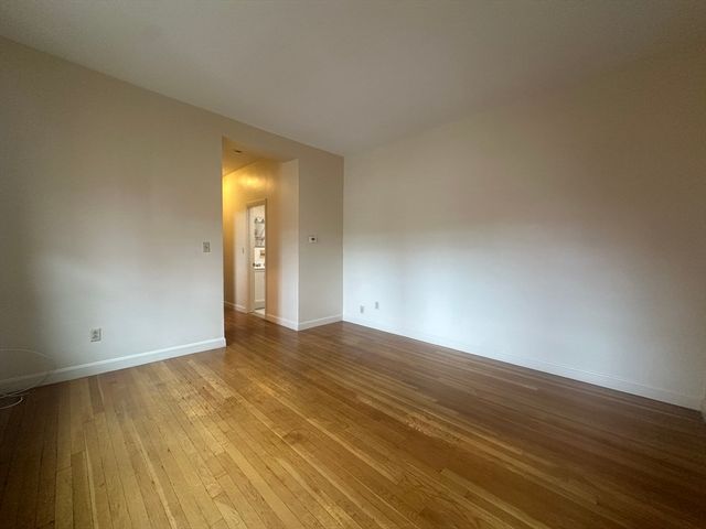 1242 Commonwealth Ave 42, Boston, MA 02134