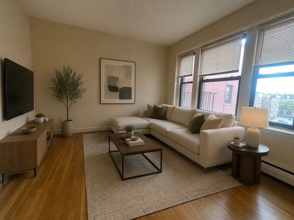 1242 Commonwealth Ave 42, Boston, MA 02134
