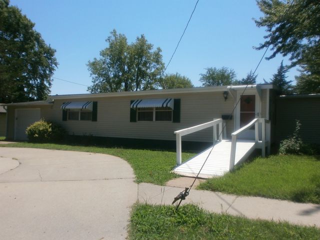 532 Laurel St, Minneapolis, KS 67467