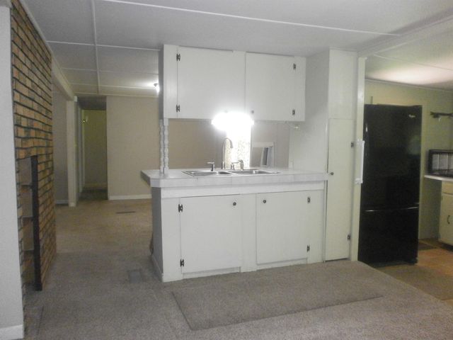 532 Laurel St, Minneapolis, KS 67467