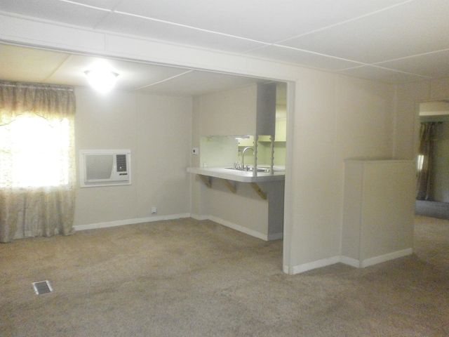 532 Laurel St, Minneapolis, KS 67467