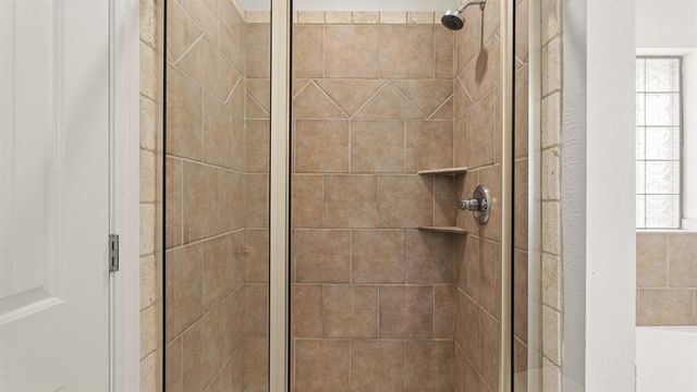 17720 Spacious Sky Court, Edmond, OK 73012
