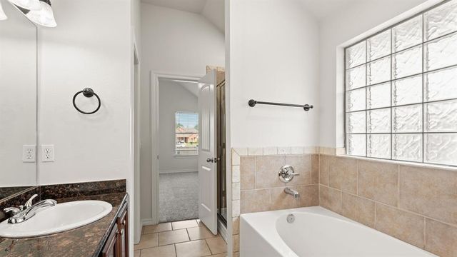 17720 Spacious Sky Court, Edmond, OK 73012
