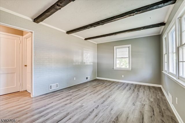 310 Howard Ave, Middlesex Boro, NJ 08846