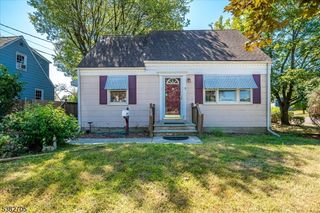 310 Howard Ave, Middlesex Boro, NJ 08846