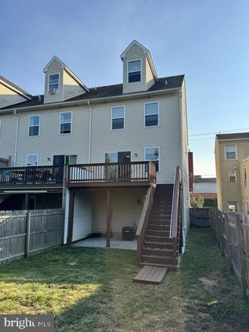 327 S ADAMS ST, West Chester, PA 19382