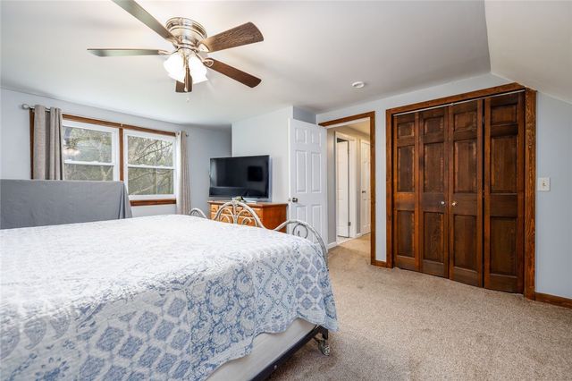217 Huckleberry Rd, Farmington, NY 14425