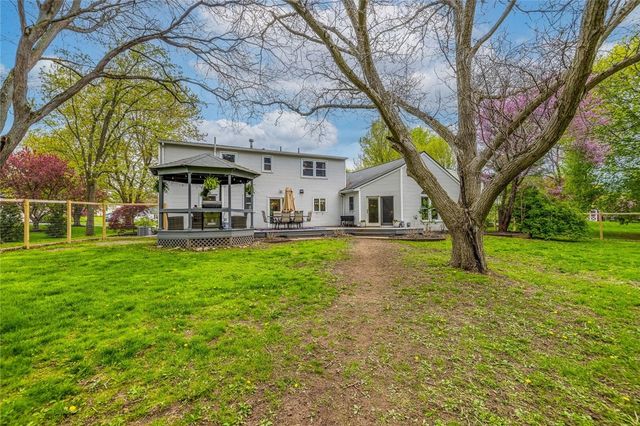 217 Huckleberry Rd, Farmington, NY 14425