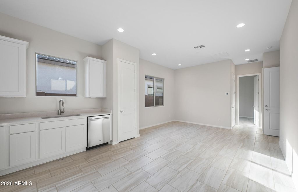 Image 7 of property listing at 24884 N 170TH Drive, Surprise, AZ 85387