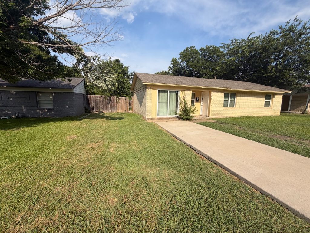 4232 Scottsdale Drive, Mesquite, TX 75150