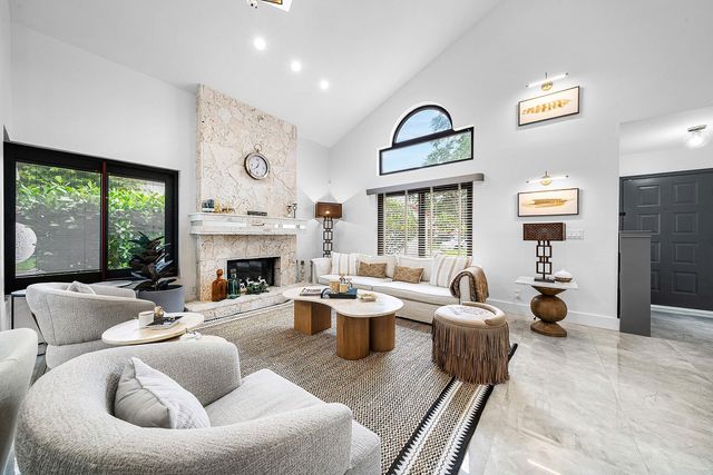 20797 Cabrillo Way, Boca Raton, FL 33428