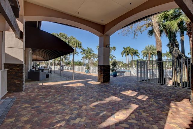 20797 Cabrillo Way, Boca Raton, FL 33428