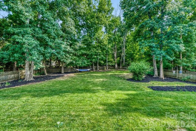 11718 Planters Estates Drive, Charlotte, NC 28278