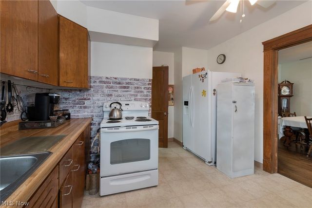 9817 Robinson Avenue, Garfield Heights, OH 44125